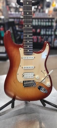 Fender SRS HSS US Strat 2